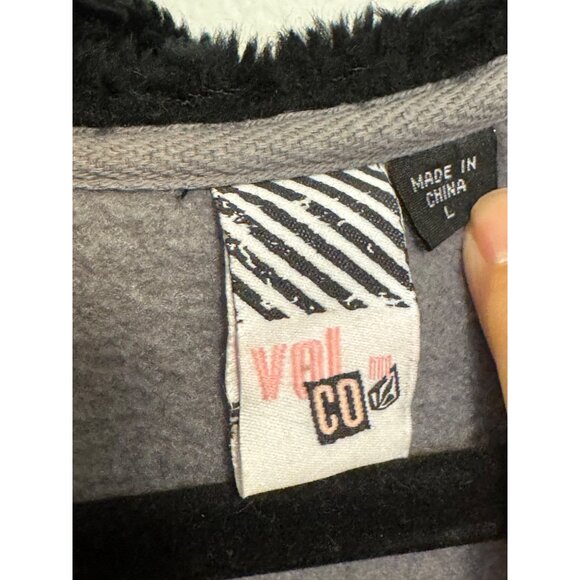 Volcom Womens Fleece Lined Hoodie Size L Gray Pink Winged Heart Print Zip Up - Picture 4 of 8